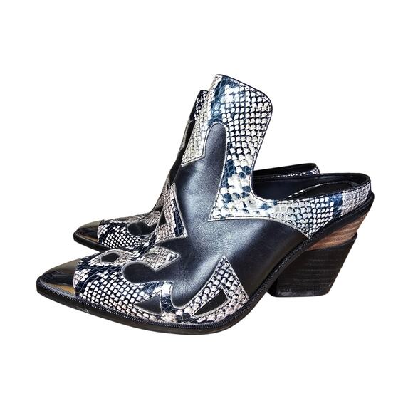 Gianni Bini Maerren Western Snake Print Capped Toe, ankle booties size 6 M - Picture 3 of 8